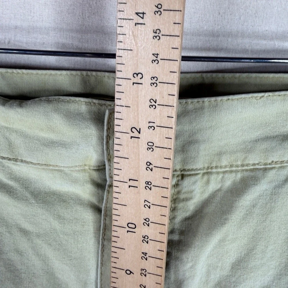 LL Bean Men's Comfort Waist Cargo Pants size 38X32 Khaki Tan‎